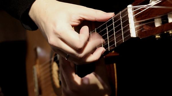 Link to Patrik Kleemola's YouTube recording of Markku Klami's Etudes for guitar, including discussion with Kleemola and Klami