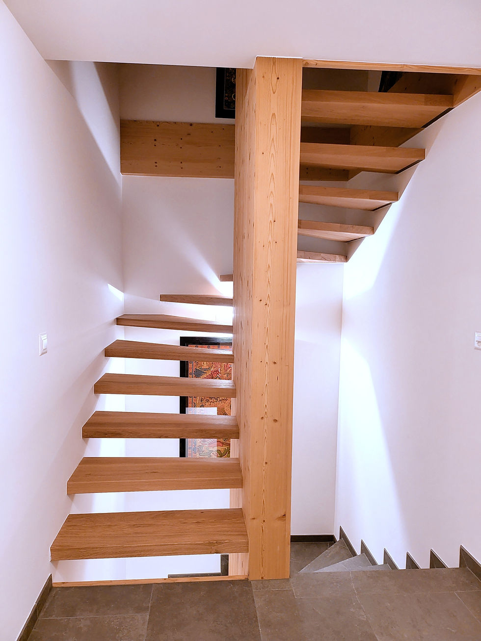 escalier en bois chêne et sapin demi-tournant