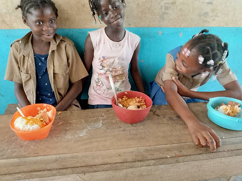 Enfants de l'école à Linzolo_Projet Kimvuka mvuala tatu