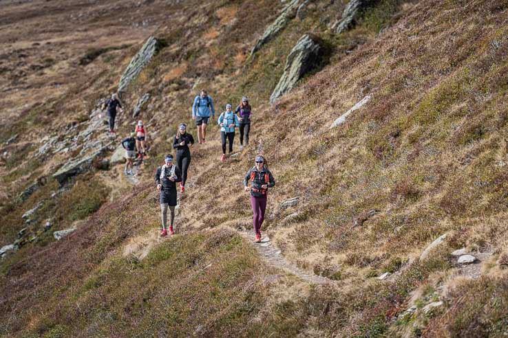 Trailrunning Wochenende: Je nach Niveau könnt Ihr mit Trailrunning Leistungslevel 1, Trailrunning Leistungslevel 2 oder der Wandergruppe aus drei unterschiedlichen Gruppen wählen