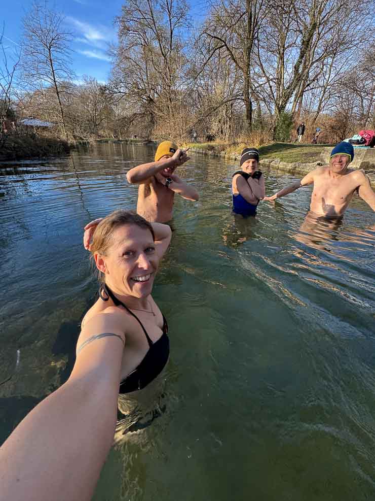 Als Laufgruppe probieren wir gerne auch neues aus wie das Eisbaden