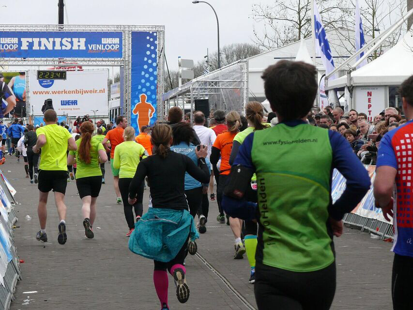 Venloop Halbmarathon Ziel Finish