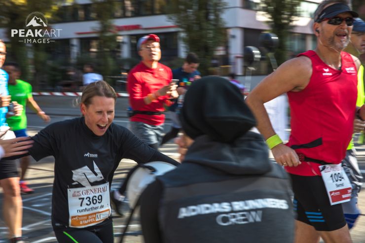 marathonstaffel cheering point adidas runners