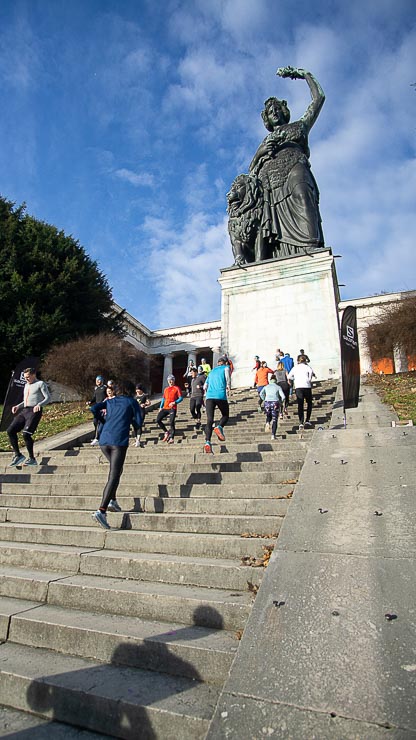 veranstaltung Theresienwiese bavaria treppe