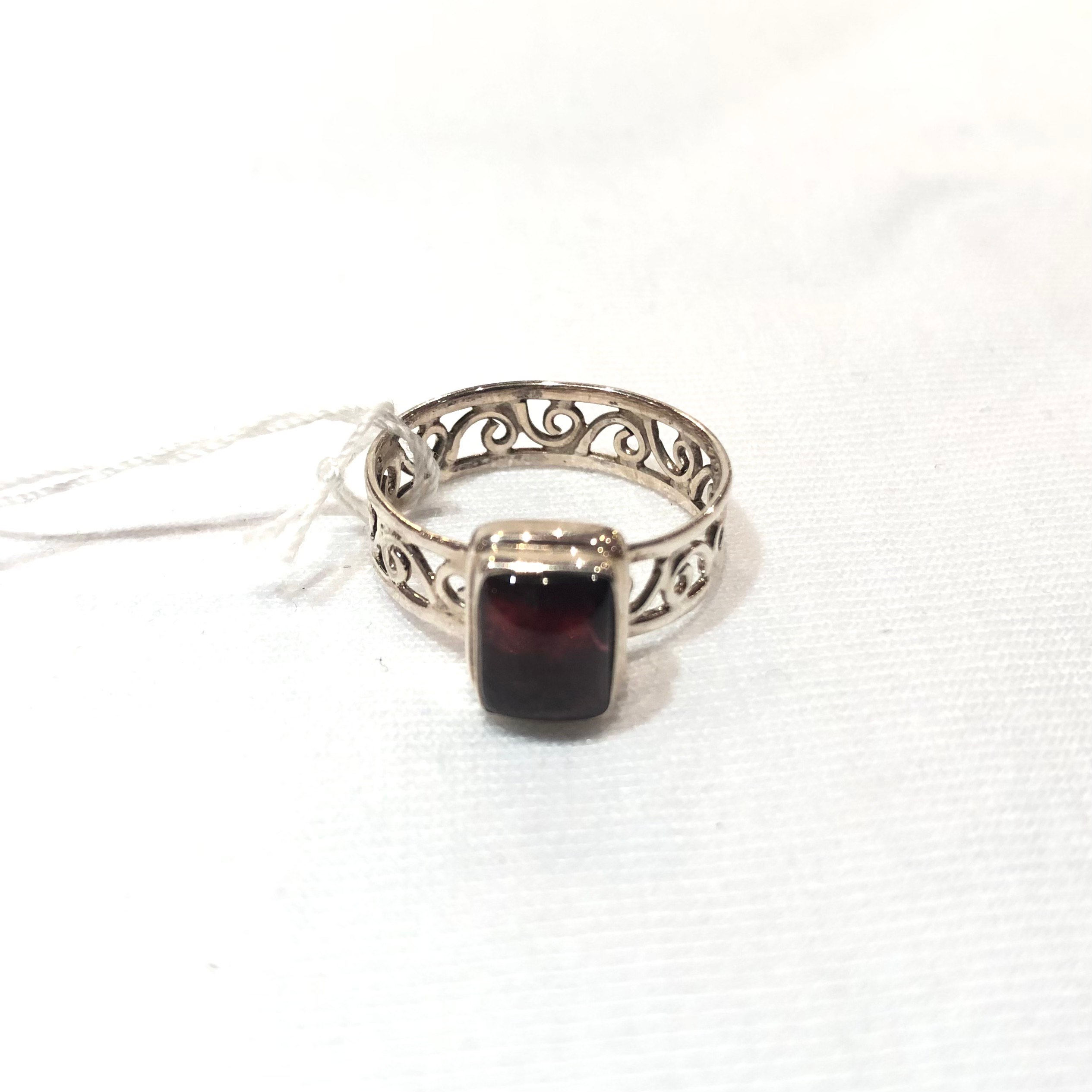 Garnet sterling silver Ring
