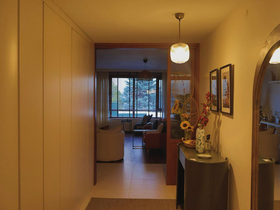 Girişten Salona Bakış