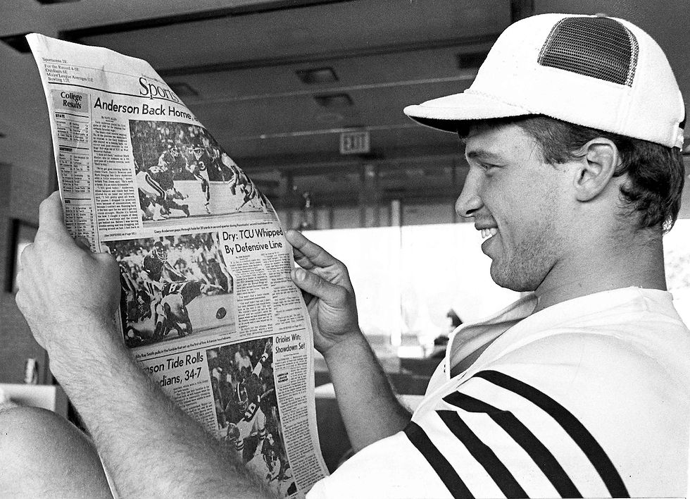 As one of the most intelligent players in the NFL, Smith became many writers' best friend. Always ready with a quip or a self-deprecating comment, he saw the game for the best of what it could offer: opportunity.