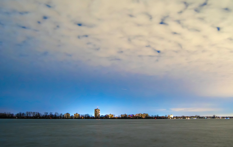 North American Skies. Grosse Pointe, Michigan. 07 December 2019, 6:43 P.M.