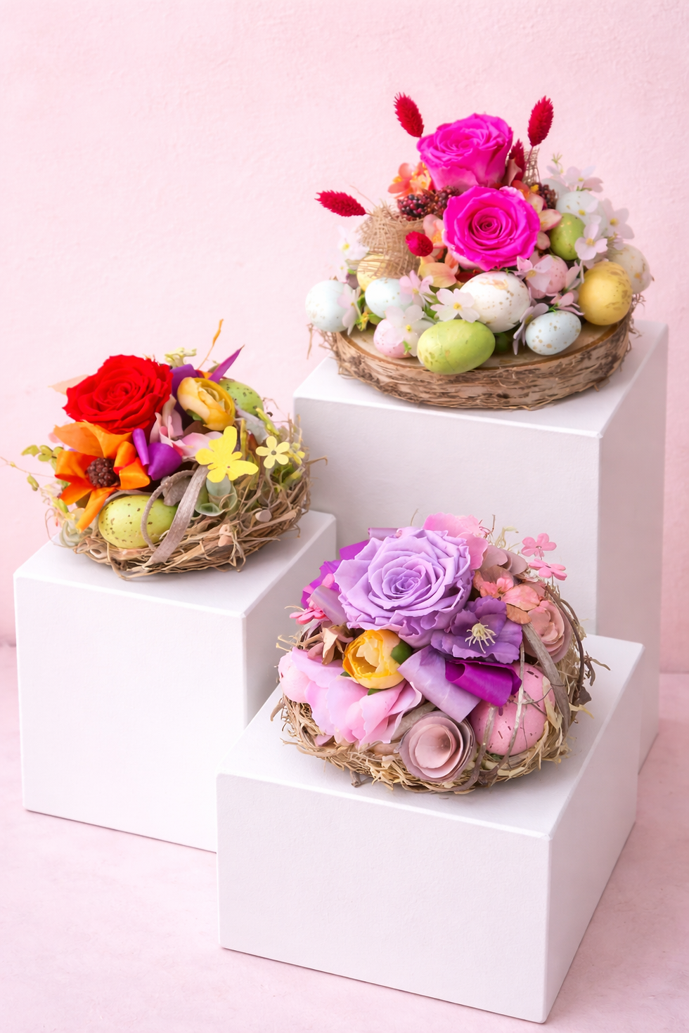 Miniatura: Centrotavola intrecciati con rose stabilizzate (€38/78)