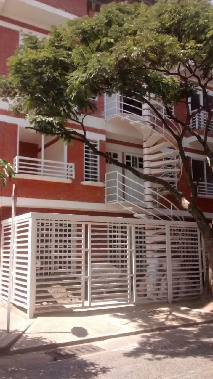 Miniatura: Reja Antejardin