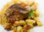 STINCO DI MAIALE AL FORNO CON PATATE E CRAUTI