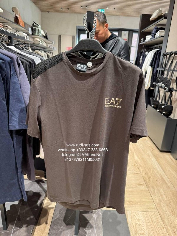 ARMANI Men's T-Shirt
