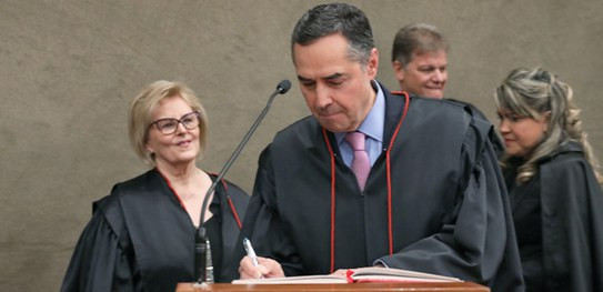 TSE se prepara para decidir sobre candidatura de Lula