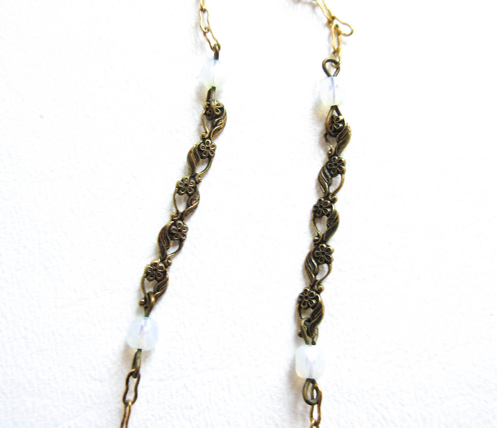 Thumbnail: Vintage Opaline Necklace