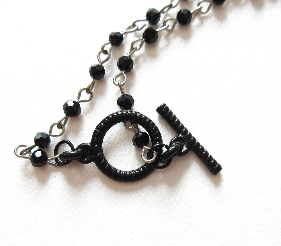 Thumbnail: Black Heart Necklace