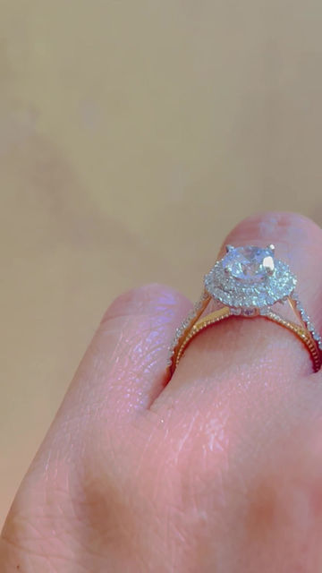 Thumbnail: round engagement ring