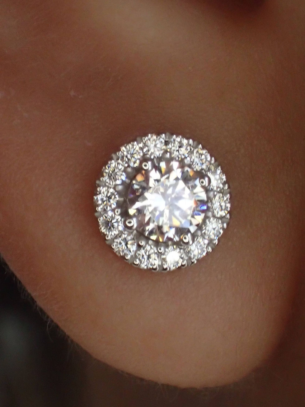 Thumbnail: Moonlight diamond earrings 