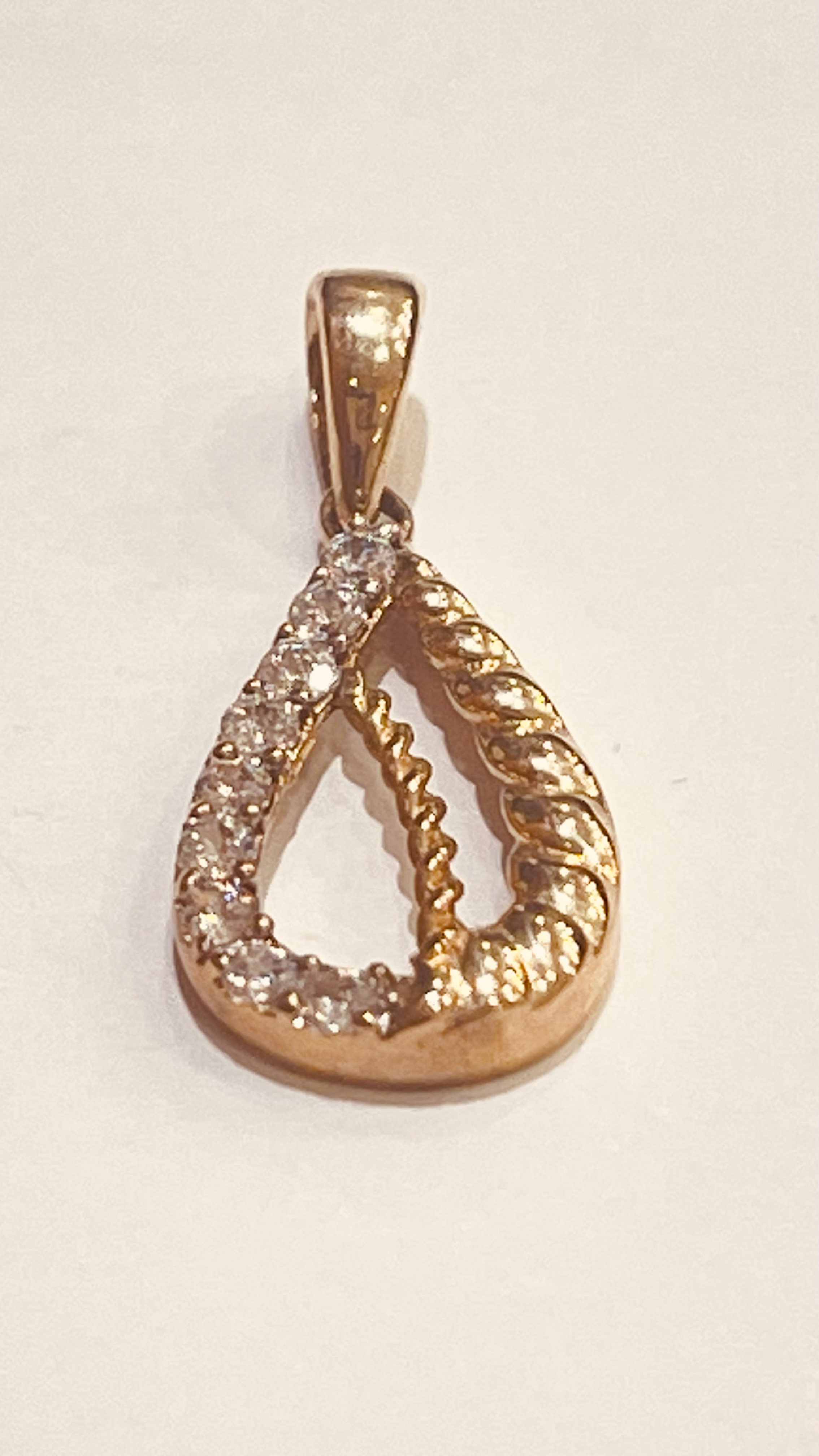 Drop pendant 