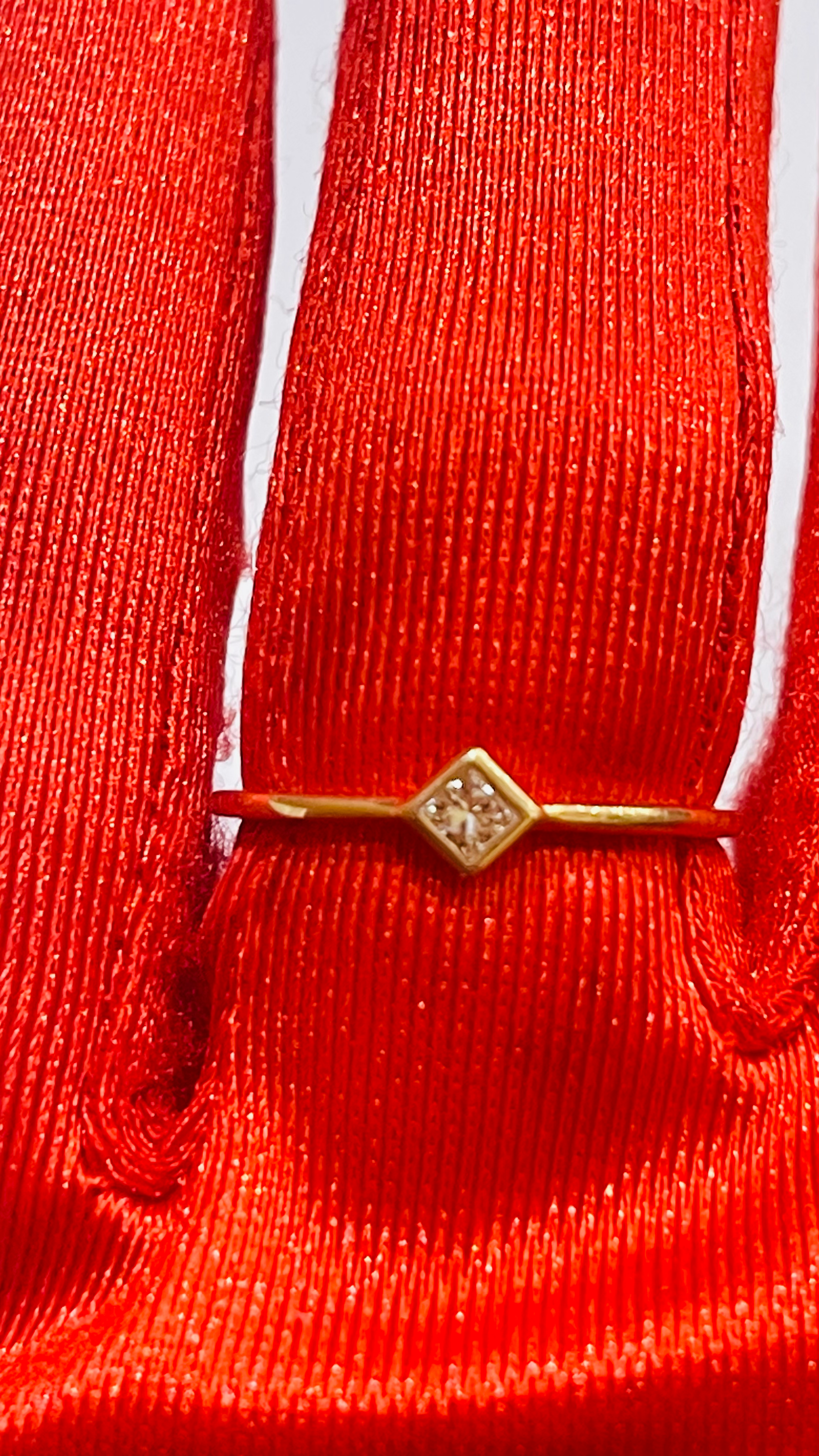Dainty ring 500