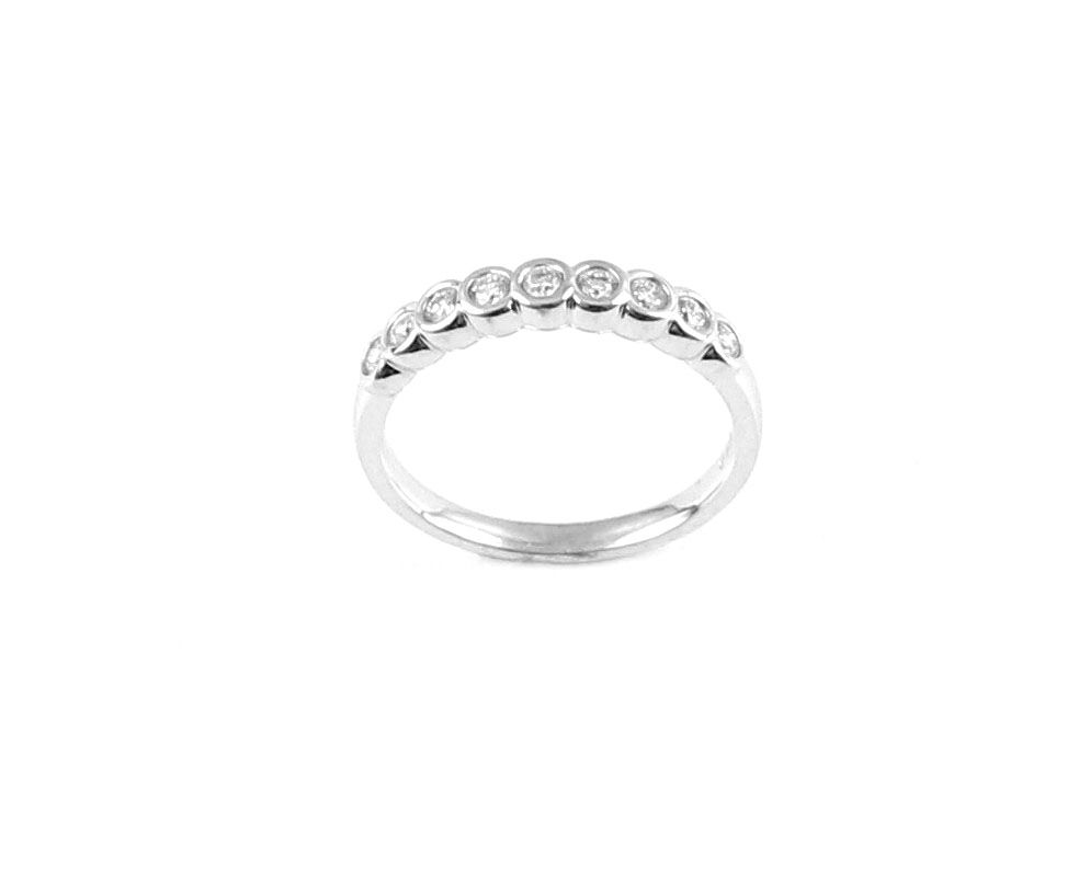 Half eternity ring