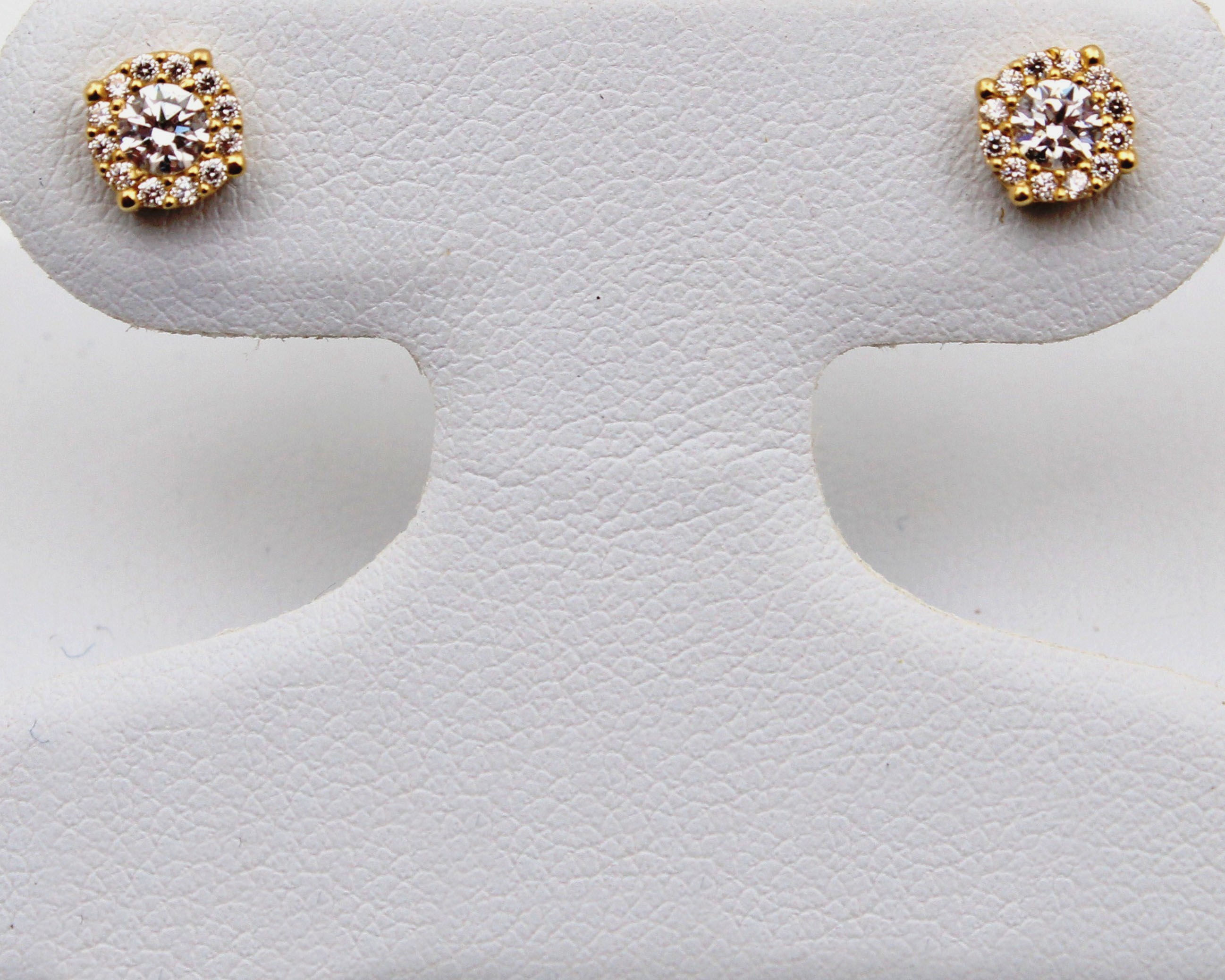 Solitaire stud 18k earring