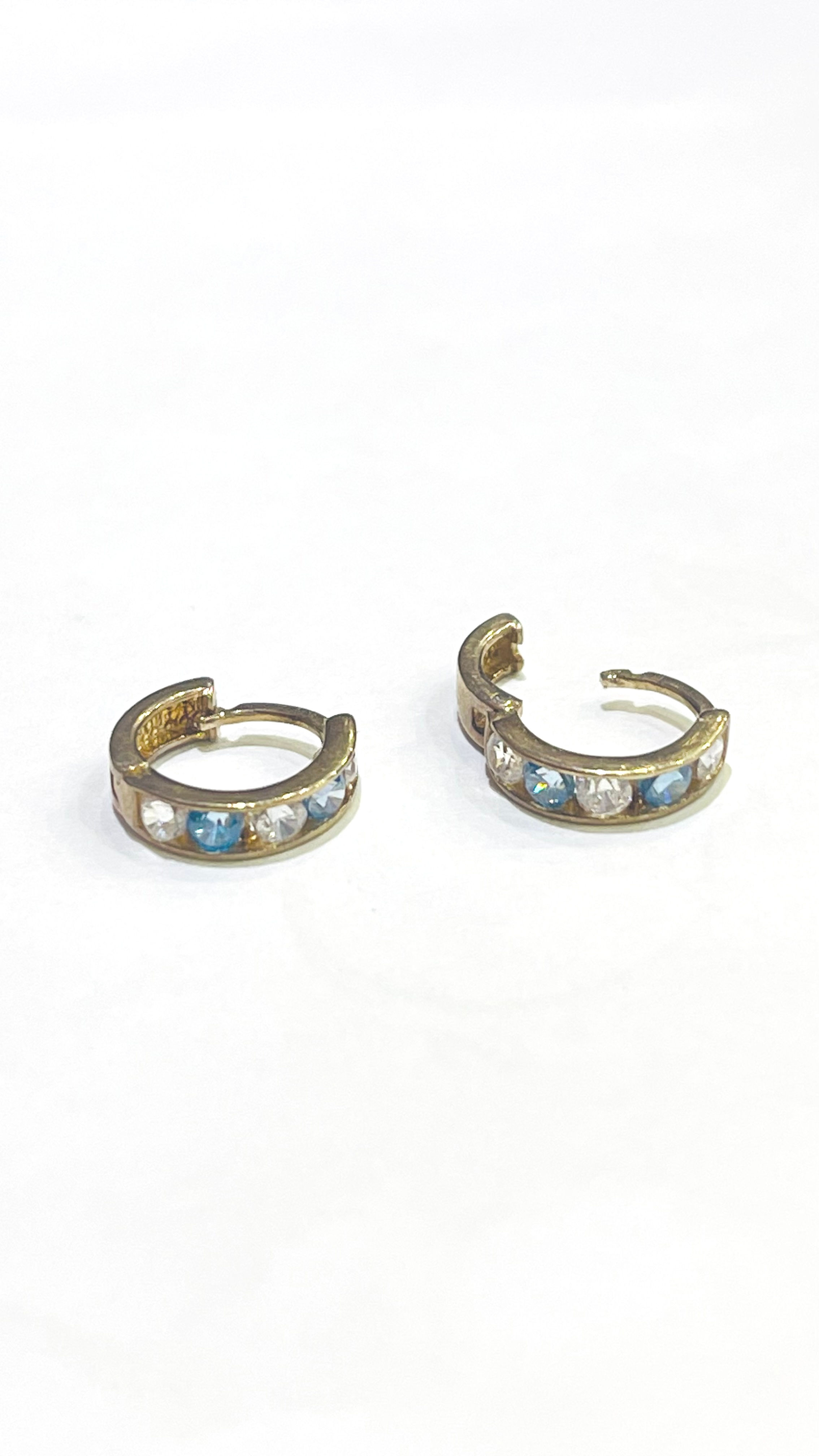 Hoop  earring 