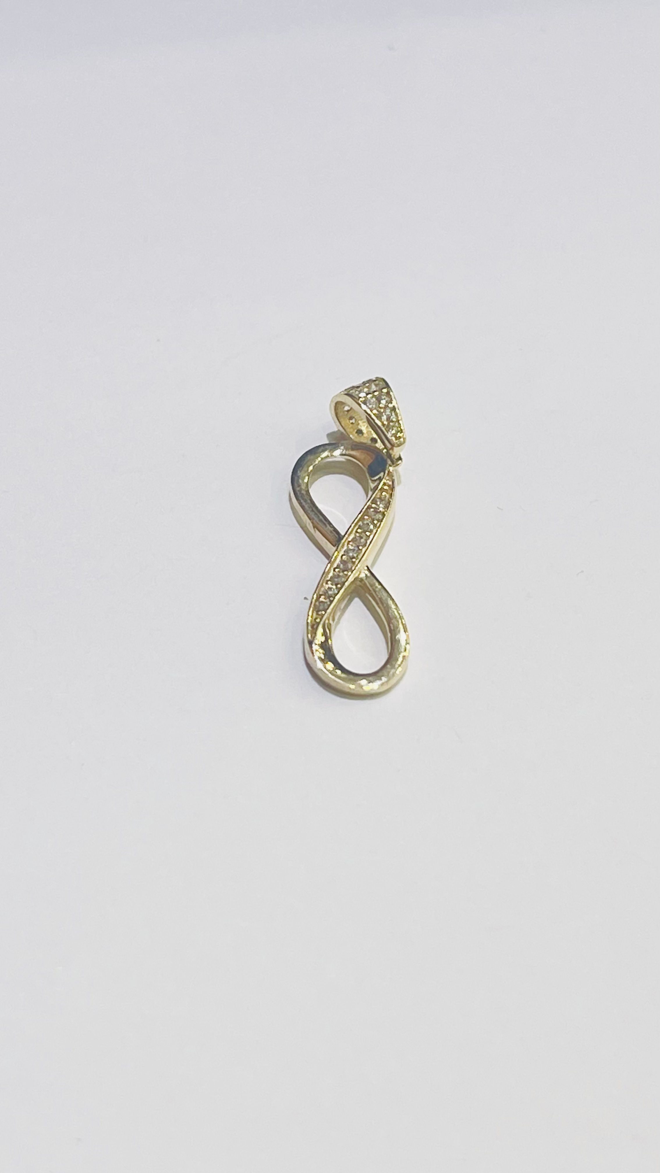 Infinity pendant 