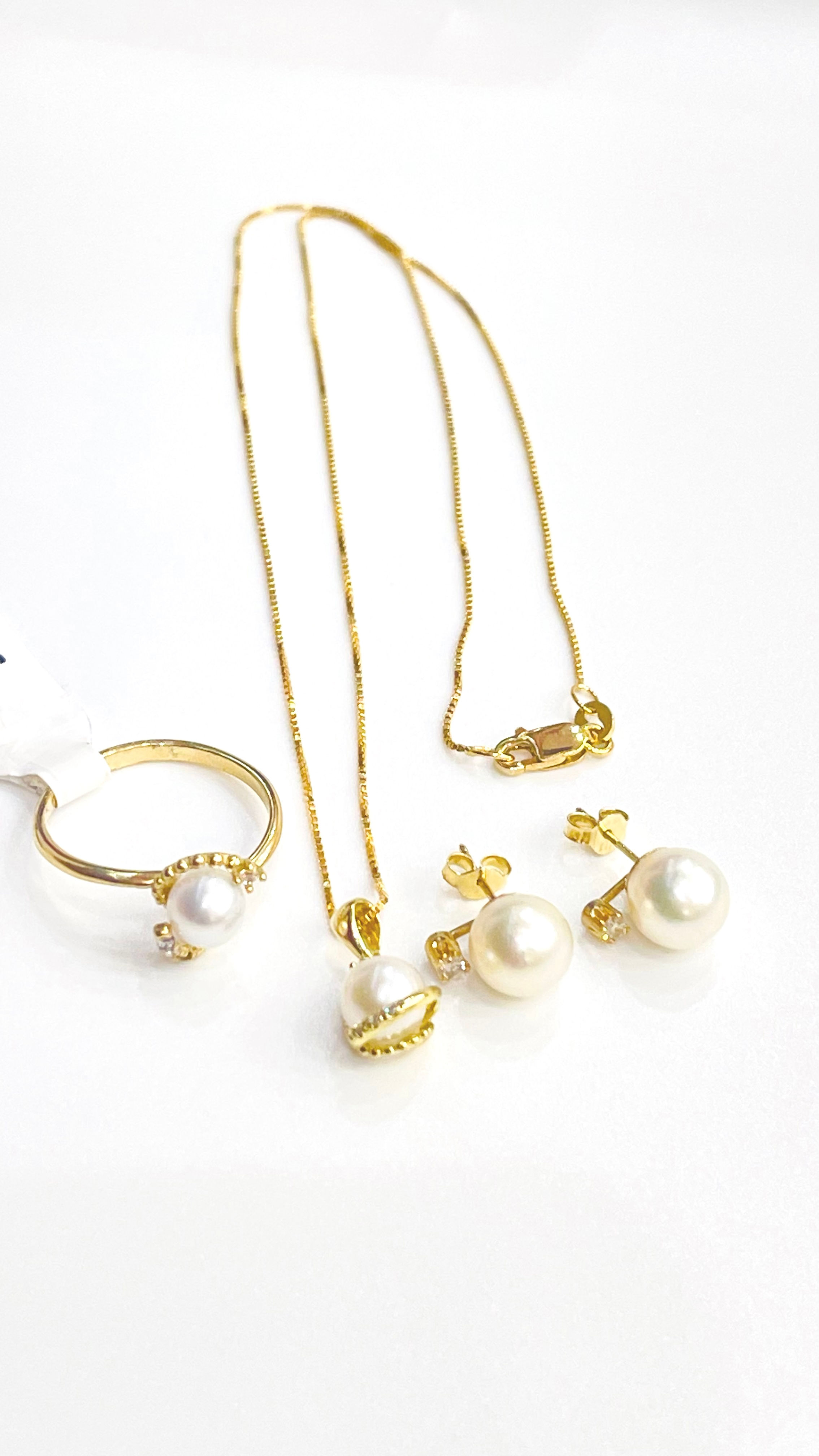 Set of pearl
