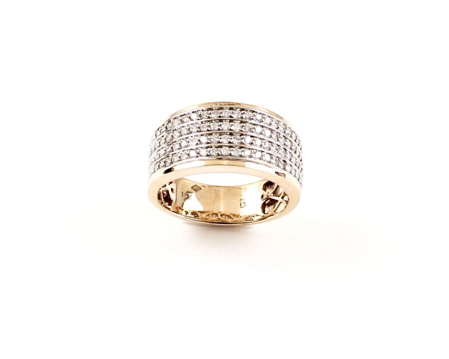 Anniversary diamond ring