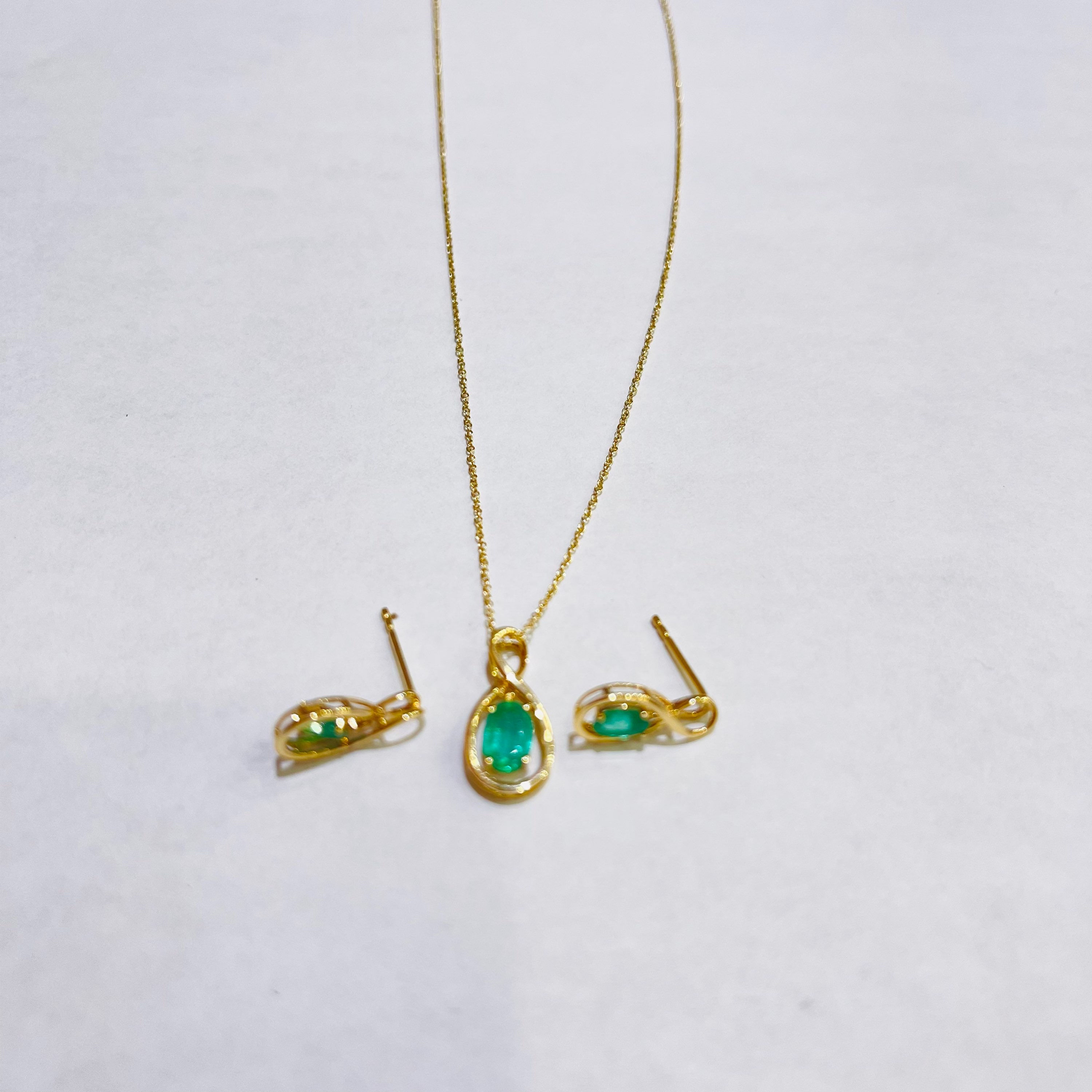 Emerald set