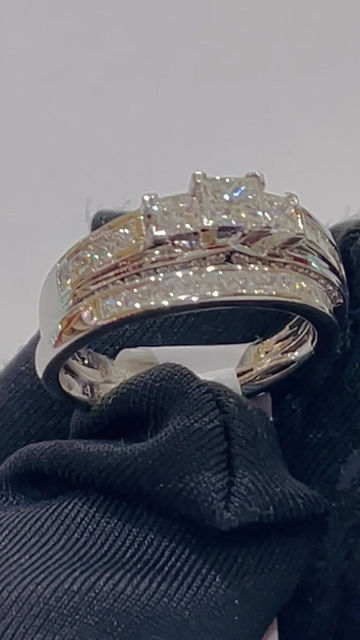 Thumbnail: Princesscut match engagement ring