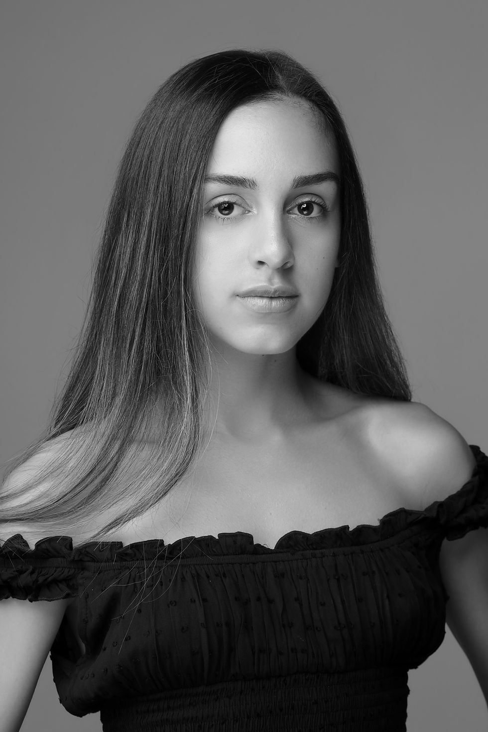 Yasmin Defne Dadikhi