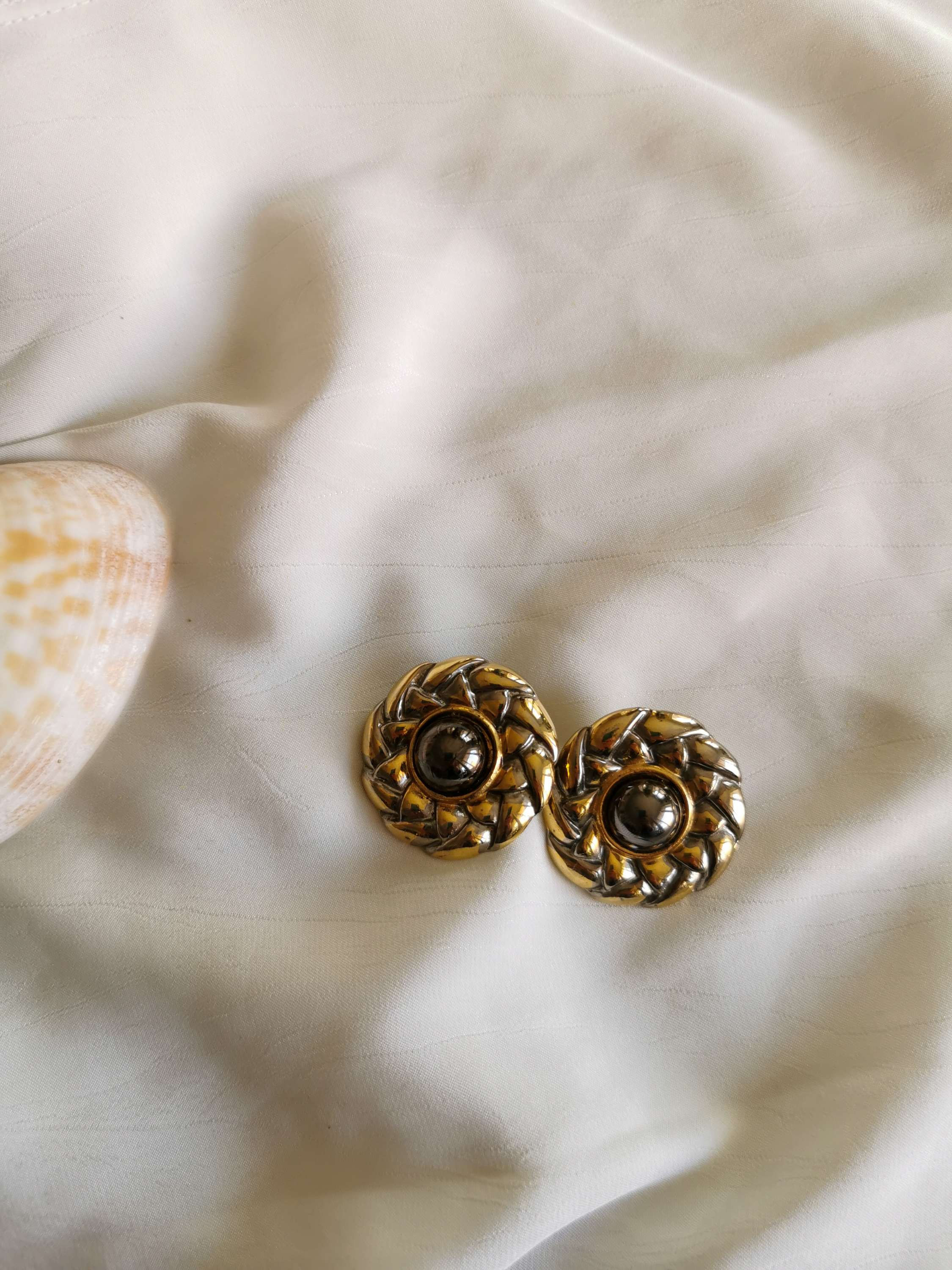 Boucles d'oreilles dorées