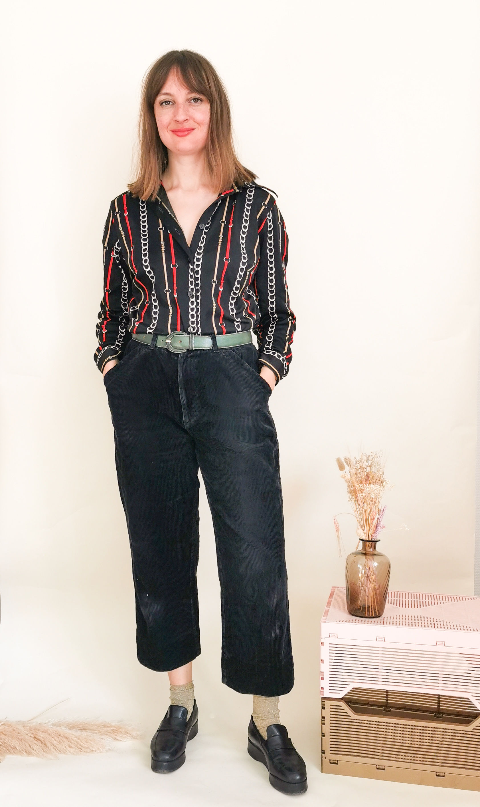 Chemisier noir imprimé ceintures. T. 34/40