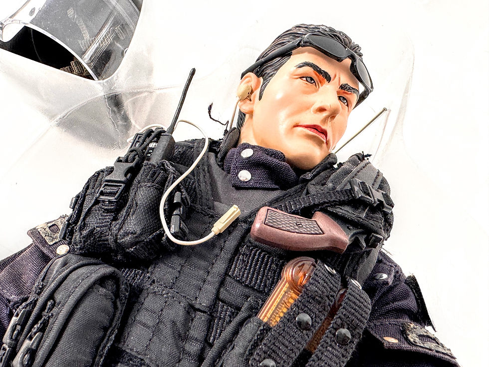 GIGN Operator, 1/6 Scale Fully Poseable 12" Action Figure(Groupe d'Intervention de la Gendarmerie Nationale)(Collection Set No. 2)
法國國家憲兵干預組(GIGN)幹員1/6比例可動人形(館藏第二組)《Black Water Museum Collections | 黑水博物館館藏》