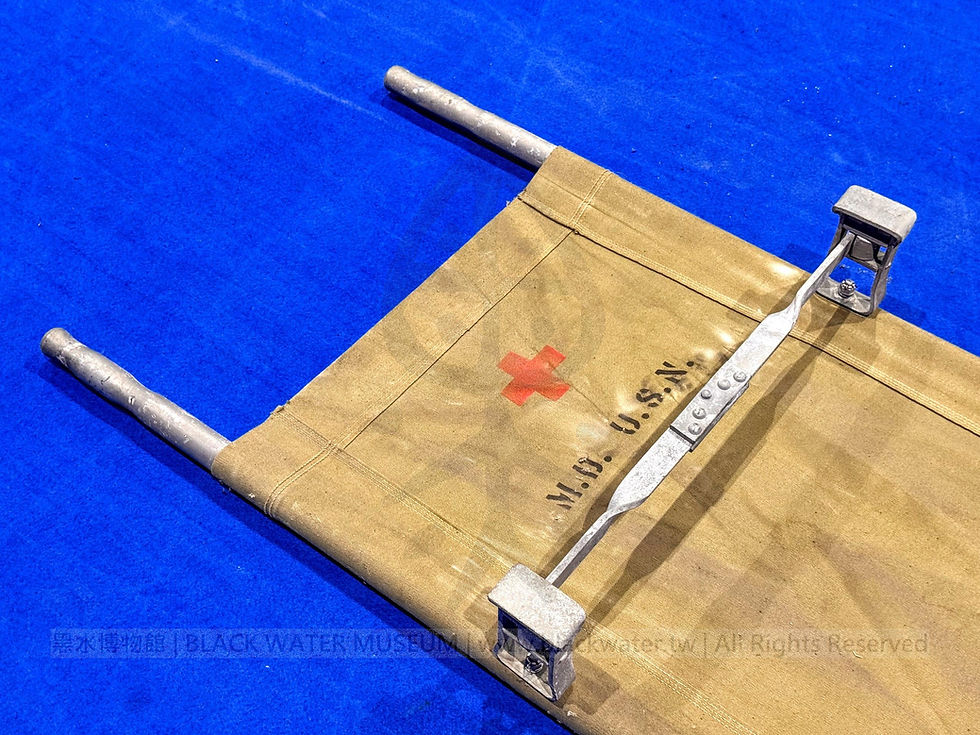 WWII 1943 U.S. Navy Medical Department Galvanized Steel Folding Litter | 民國32年,美國海軍醫療部鍍鋅鋼折疊擔架《Black Water Museum Collections | 黑水博物館館藏》