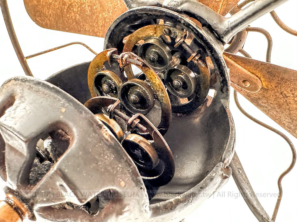 1915 Lake Breeze "The Wonder" Model A 12-inch Heat-Powered Non-Electric Fan | 民國4年，微風湖「奇蹟」A型 12吋 熱動力免電風扇《Black Water Museum Collections | 黑水博物館館藏》