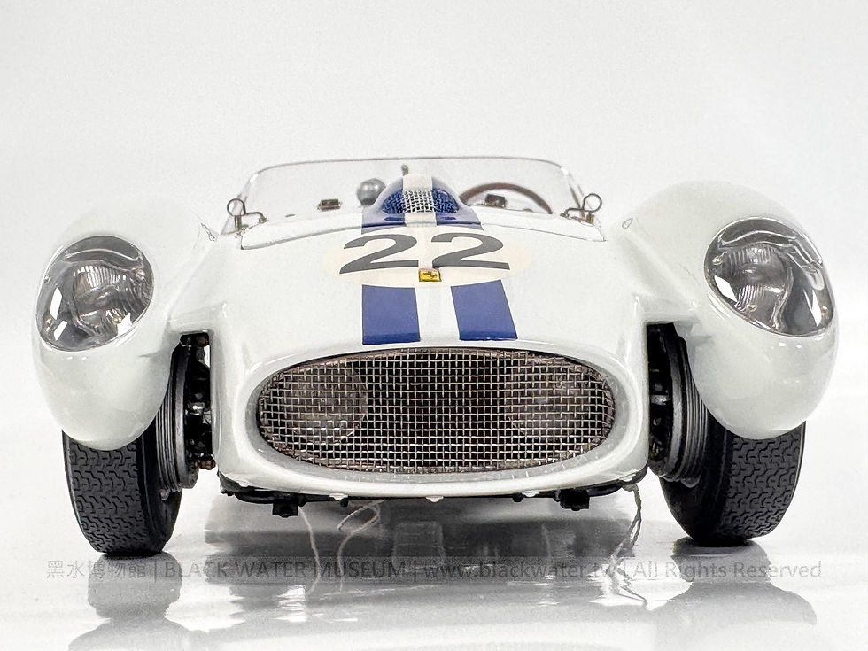 2010 CMC M-080 1:18 Precision Model of the 1958 Ferrari 250 Testa Rossa “Pontoon Fender,” Chassis No. 0732, No. 22, Limited Edition No. 2283/3000

民國47年(1958)義大利法拉利（Ferrari）250 Testa Rossa（紅頭）「Pontoon Fender（浮筒式葉子板）」0732號底盤22號賽車高精密模型（民國99年(2010)德國CMC〔西姆斯〕M-080 1:18限量版，第2283/3000號）《Black Water Museum Collections | 黑水博物館館藏》