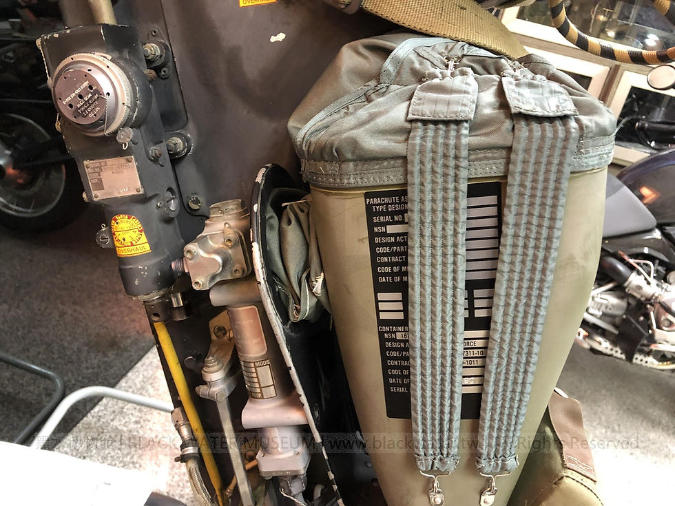 US Navy, McDonnell F-4 Phantom II , Martin-Baker Mk.H7-2 Ejection Seat, Serial Number 2072, 1968 | 美國海軍,麥克唐納 F-4 幽靈式戰鬥機,馬丁貝克,馬克H7-2型 彈射座椅,序號 2072,民國57年《Black Water Museum Collections | 黑水博物館館藏》