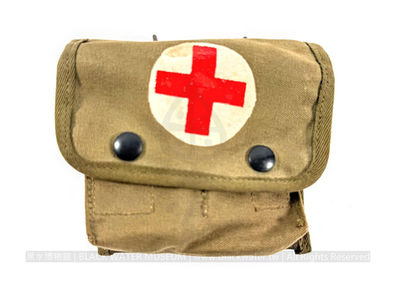民國34年(1945)美國陸軍 H.M.公司 M-2型單兵叢林醫療包——附美、英軍用急救繃帶