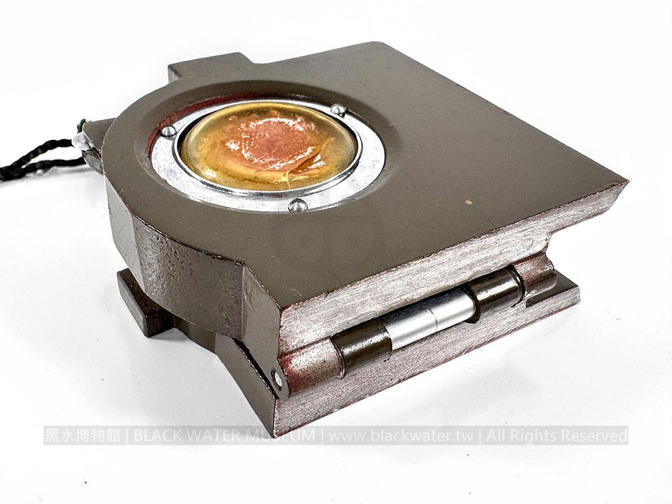 PLA Type 62 Five-Purpose Compass, Xiang Factory (Early Unnumbered Version, IJA Khaki Color)

62式軍用五功能指北針 湘廠早期無序號版《Black Water Museum Collections | 黑水博物館館藏》