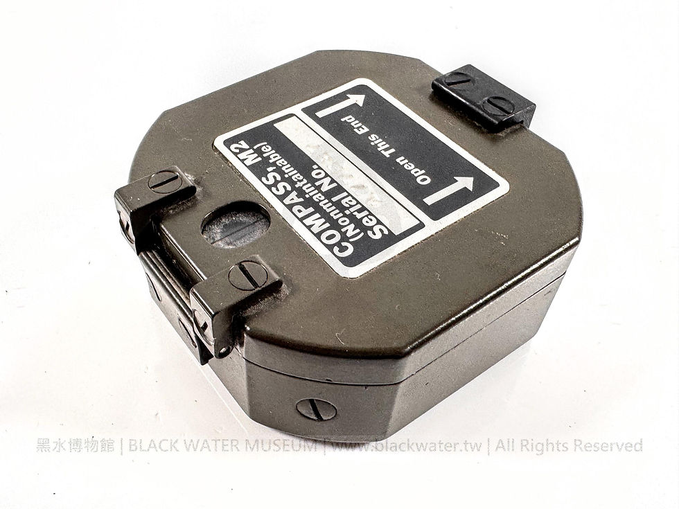 c. 1976 U.S. Army M2 Artillery Compass (Wm. Ainsworth & Sons) SN:177587

民國65年(1976)美國陸軍 M2 砲兵羅盤（愛因斯沃斯公司）序號177587《Black Water Museum Collections | 黑水博物館館藏》