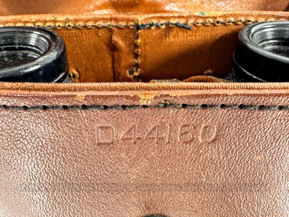 1943 U.S. Army Westinghouse M3 6×30 Binocular with M17 Leather Carrying Case, Serial No. 106919

民國32年(1943)美國陸軍西屋 M3型6×30雙筒望遠鏡暨M17皮革攜行盒（No.106919）《Black Water Museum Collections | 黑水博物館館藏》