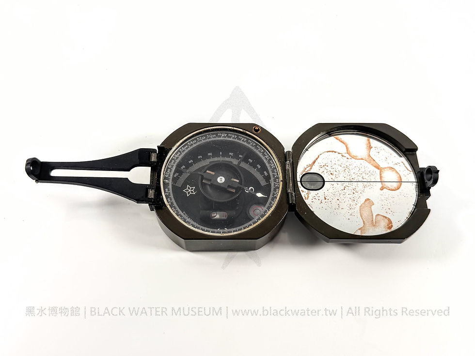 c. 1976 U.S. Army M2 Artillery Compass (Wm. Ainsworth & Sons) SN:177587

民國65年(1976)美國陸軍 M2 砲兵羅盤（愛因斯沃斯公司）序號177587《Black Water Museum Collections | 黑水博物館館藏》