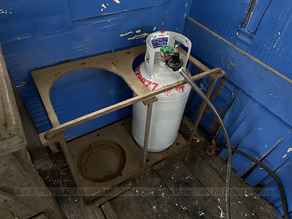 臺灣省鐵路管理局 15ES8000形,民國56年8月(1967),工程宿營車(炊事篷車),編號15ES8461號 《Black Water Museum Collections | 黑水博物館館藏》- 炊事篷車內部恢復原狀