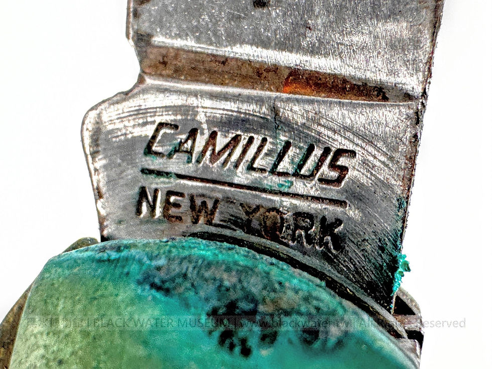WWII U.S. Army Signal Corps Tool Equipment TE-33 (with CS-34 Pouch, TL-13-A Lineman's Pliers and TL-29 Electrician's Knife)
二戰時期美國陸軍通信部隊 TE-33 工具組(含 CS-34 工具套、TL-13-A 電工鉗及 TL-29 電工刀)《Black Water Museum Collections | 黑水博物館館藏》