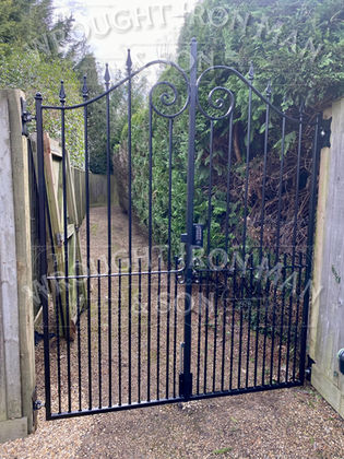 Scroll top, garden gate.