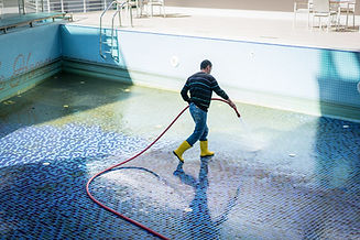 Nettoyage-Piscine.jpg