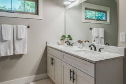 a79ec489-72cc-4d30-87c1-0976ea67a893