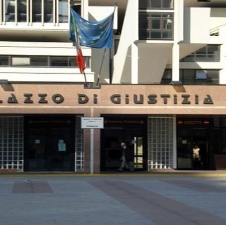 Tribunali allo sfascio, gli avvocati si facciano sentire